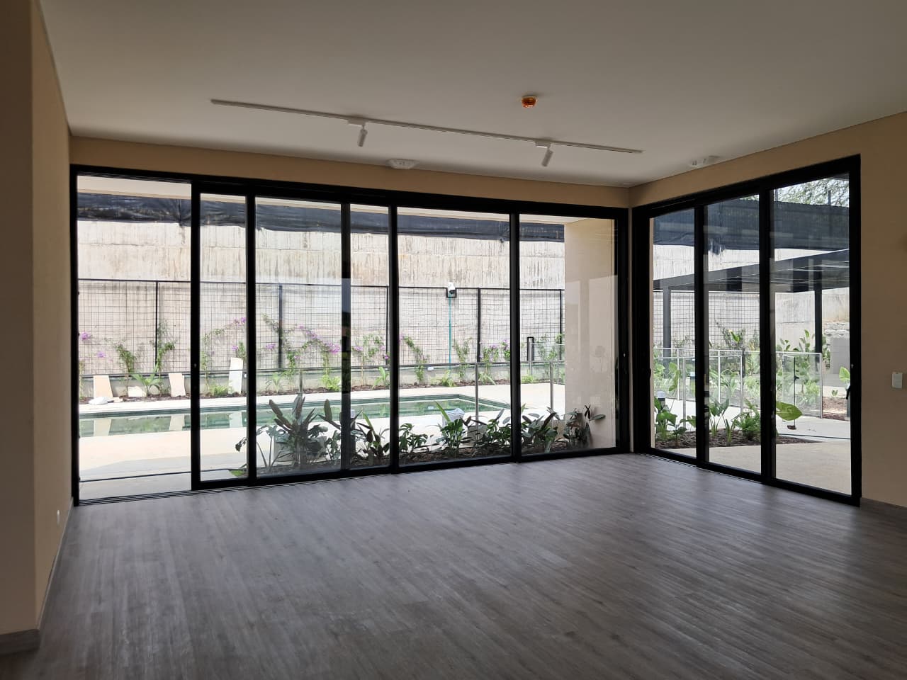 f334279e-69e9-4c15-a773-ef5271d6be2a